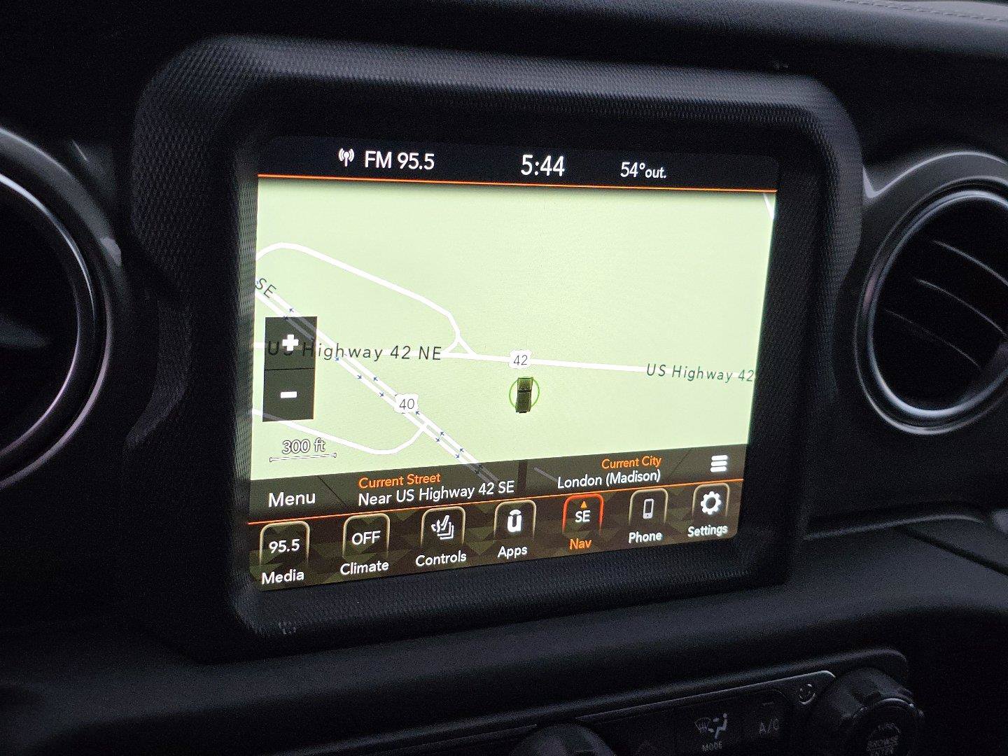 Used 2021 Jeep Wrangler Unlimited Sahara w/ Uconnect 4C Nav & Sound Group AWD/4WD image 2
