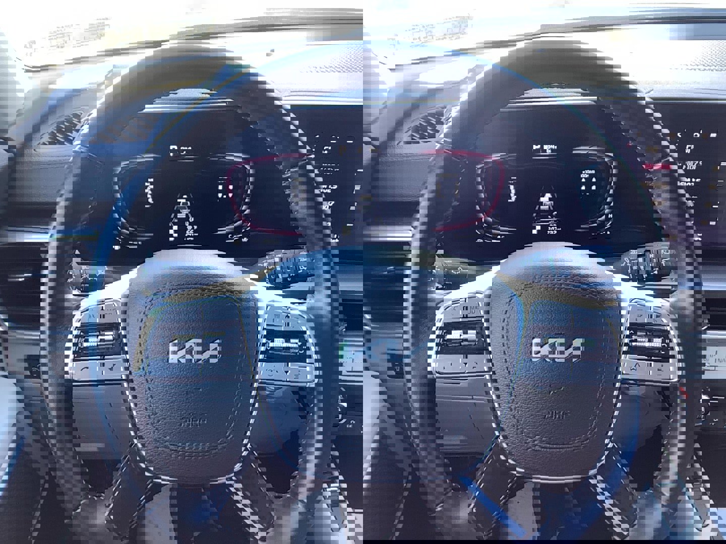 Used 2023 Kia Telluride S image 12