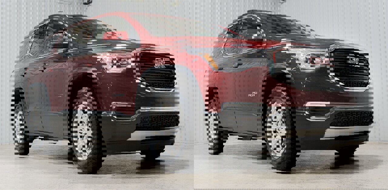 Used 2018 GMC Acadia SLE w/ LPO, Floor Liner Package