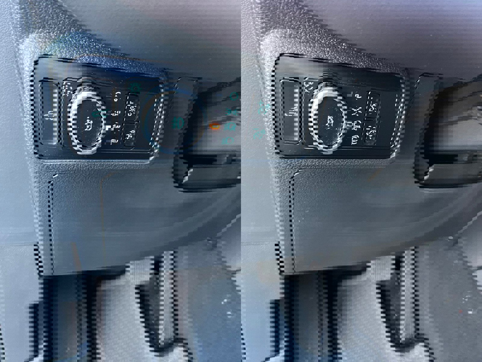 New 2026 Ford Explorer Platinum image 19