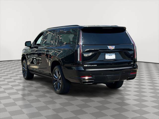 Used 2025 Cadillac Escalade ESV Sport AWD/4WD image 5
