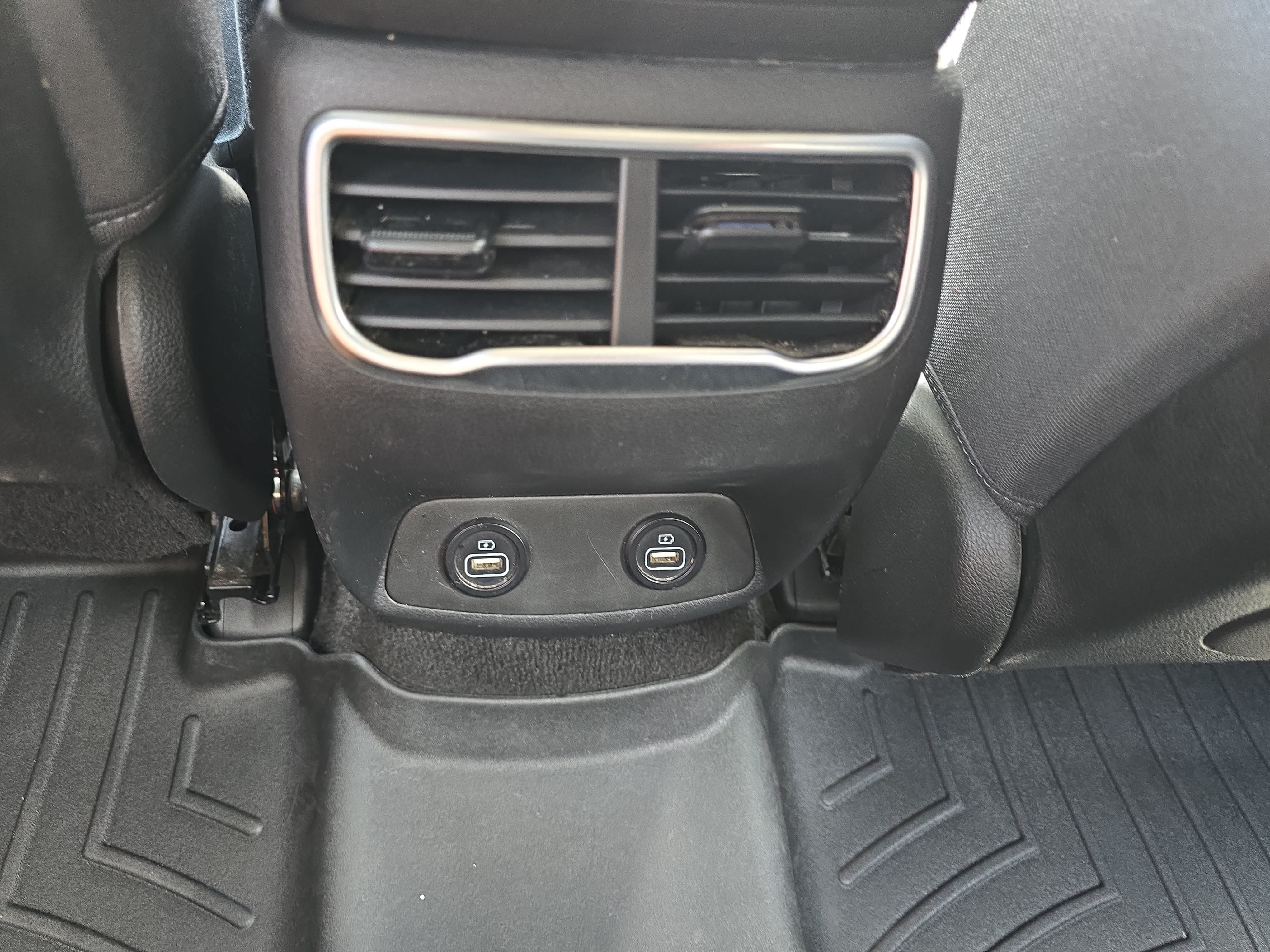 Used 2022 Hyundai Santa Fe XRT w/ Cargo Package FWD image 12