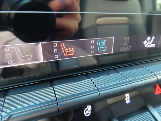 Used 2024 GMC Hummer EV 3X w/ LPO, Illumination Package AWD/4WD image 34