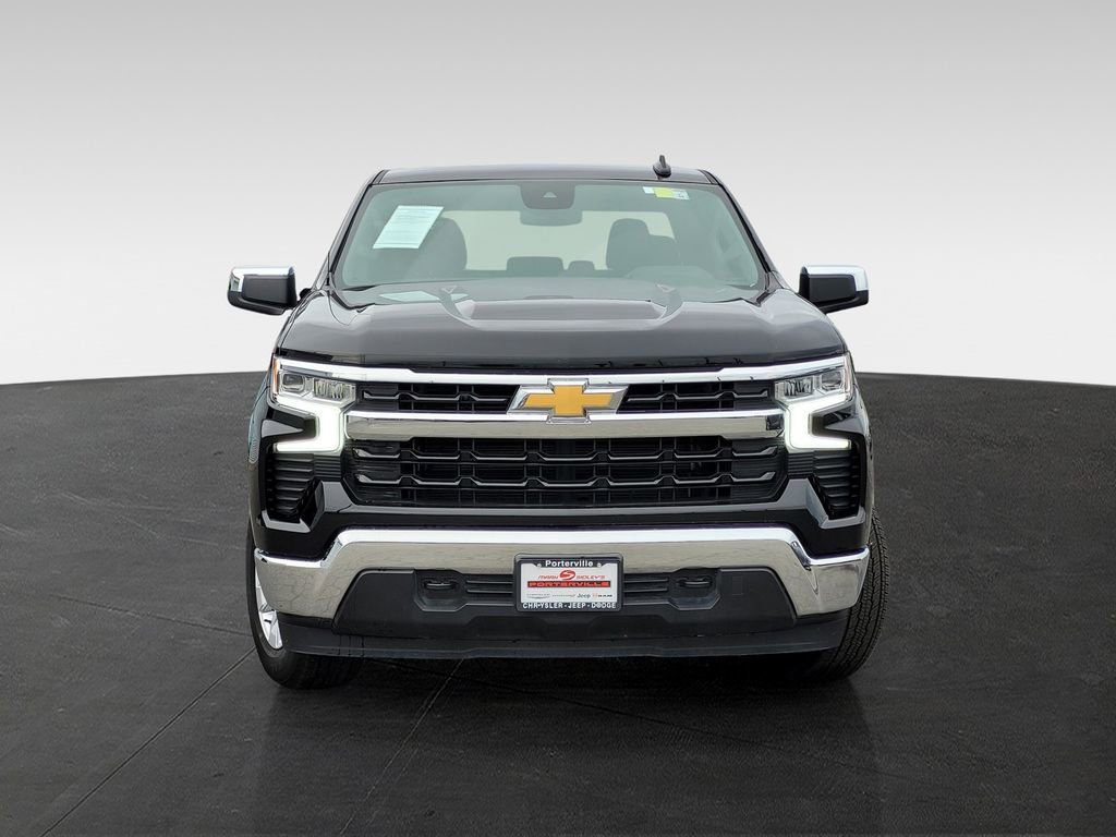 Used 2025 Chevrolet Silverado 1500 LT image 2