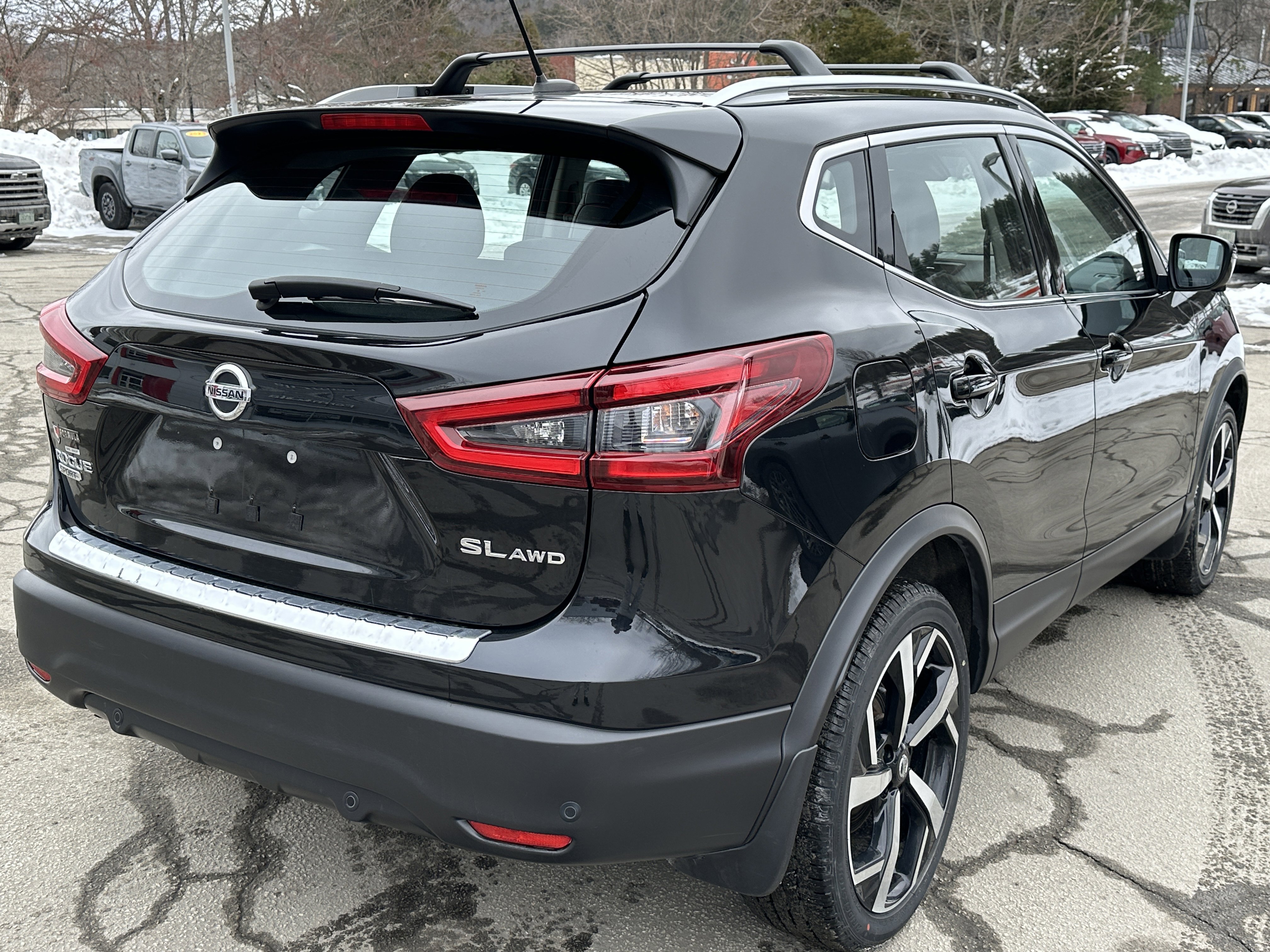 Used 2022 Nissan Rogue Sport SL image 7