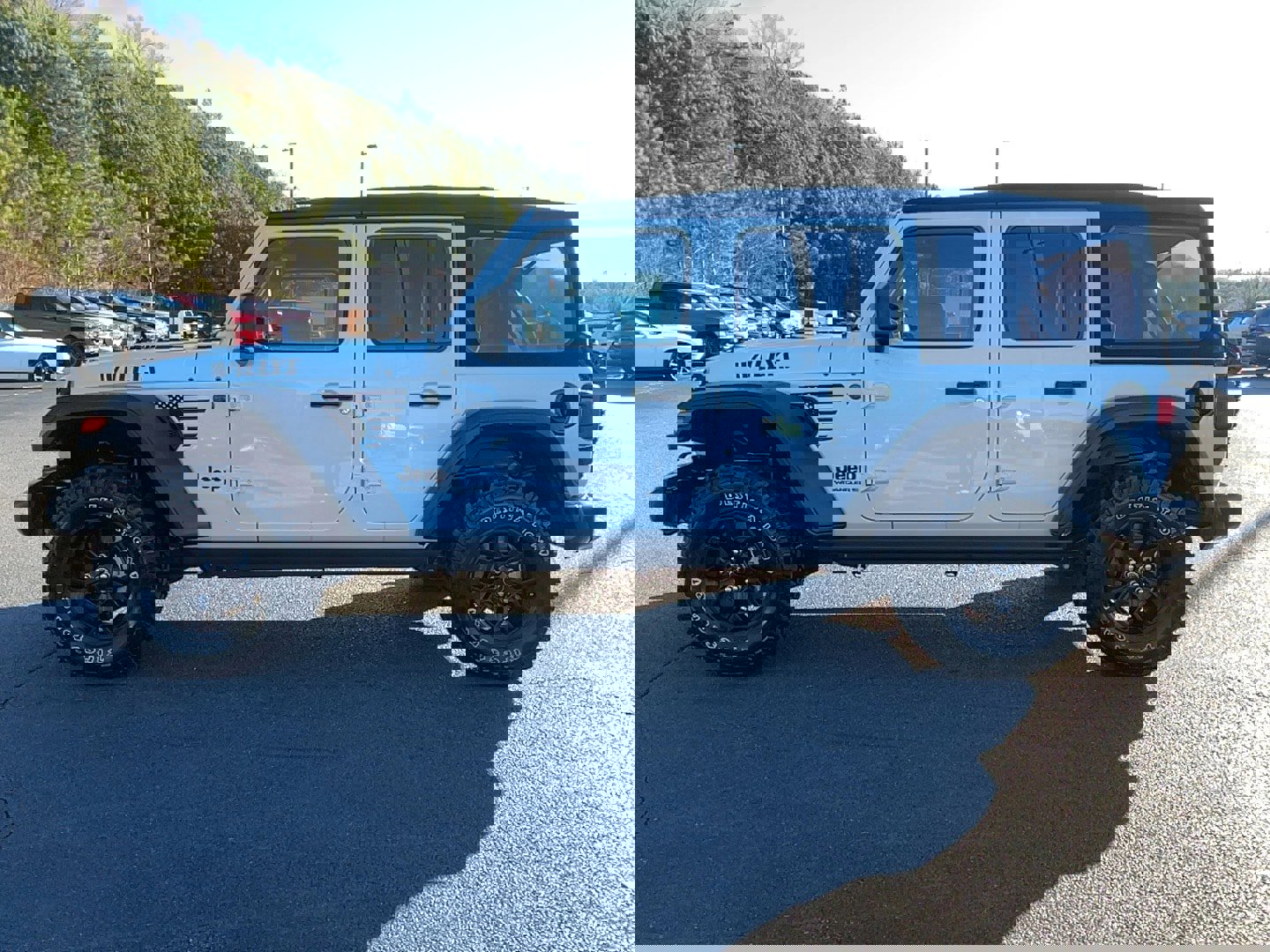 Used 2024 Jeep Wrangler Willys image 8