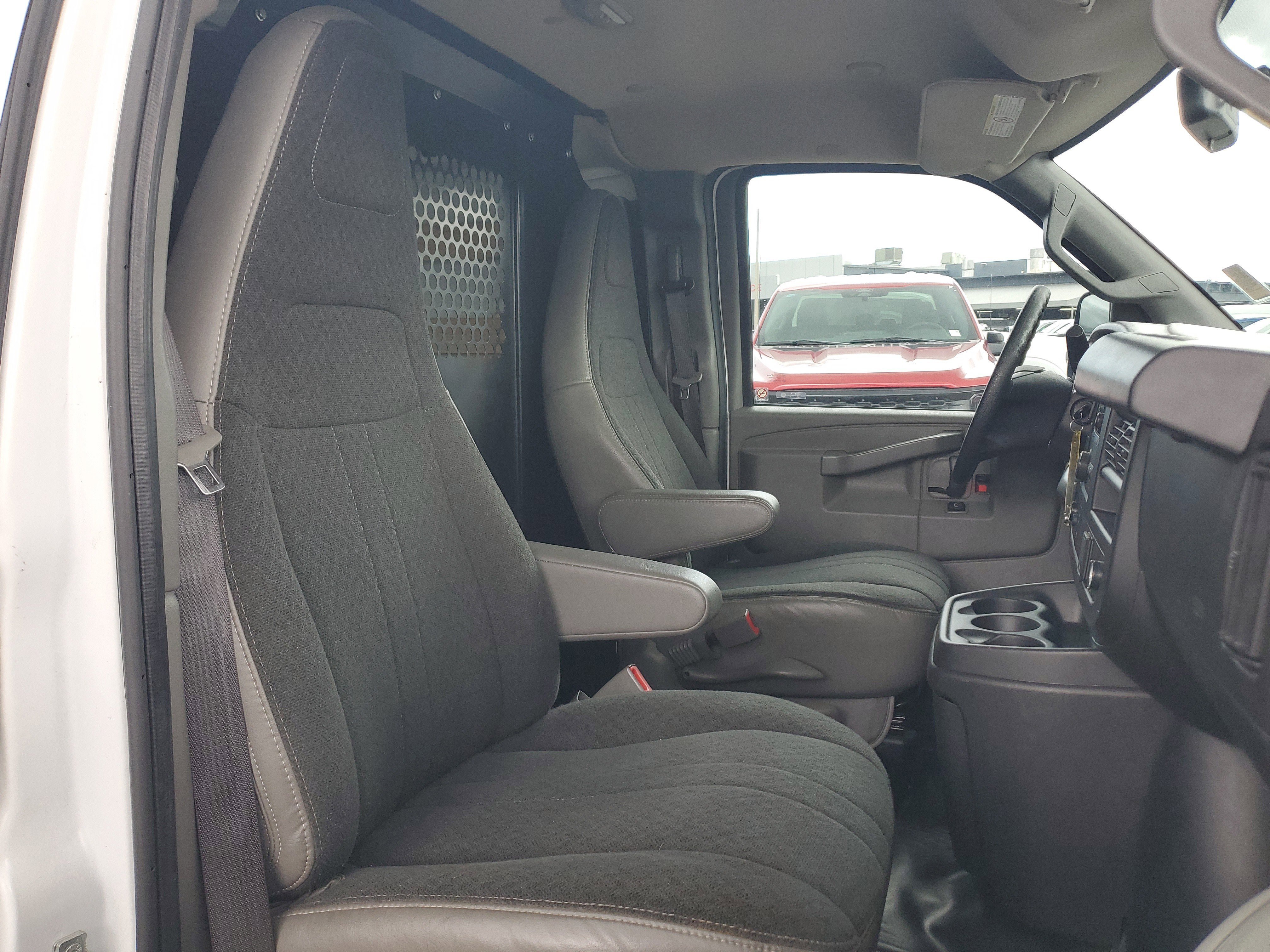 Used 2023 GMC Savana 2500 w/ Driver Convenience Package image 17