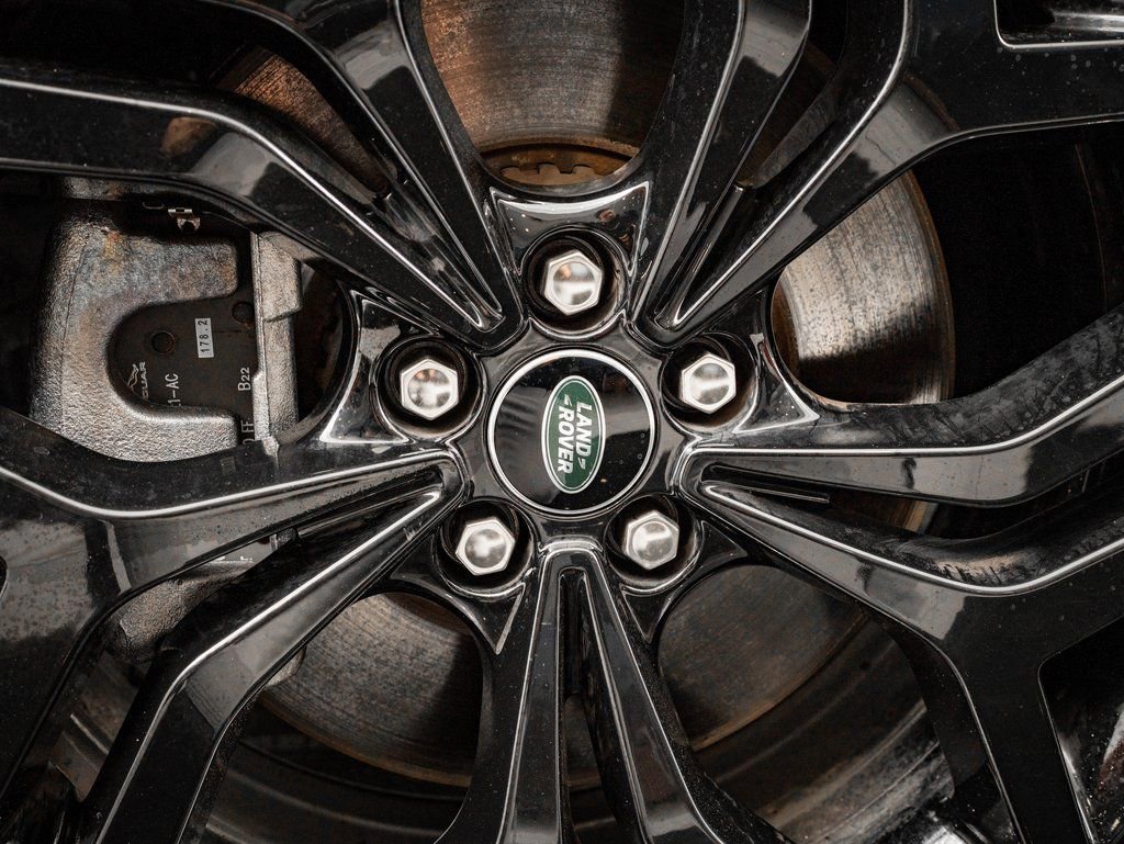 Used 2023 Land Rover Range Rover Evoque R-Dynamic SE image 8