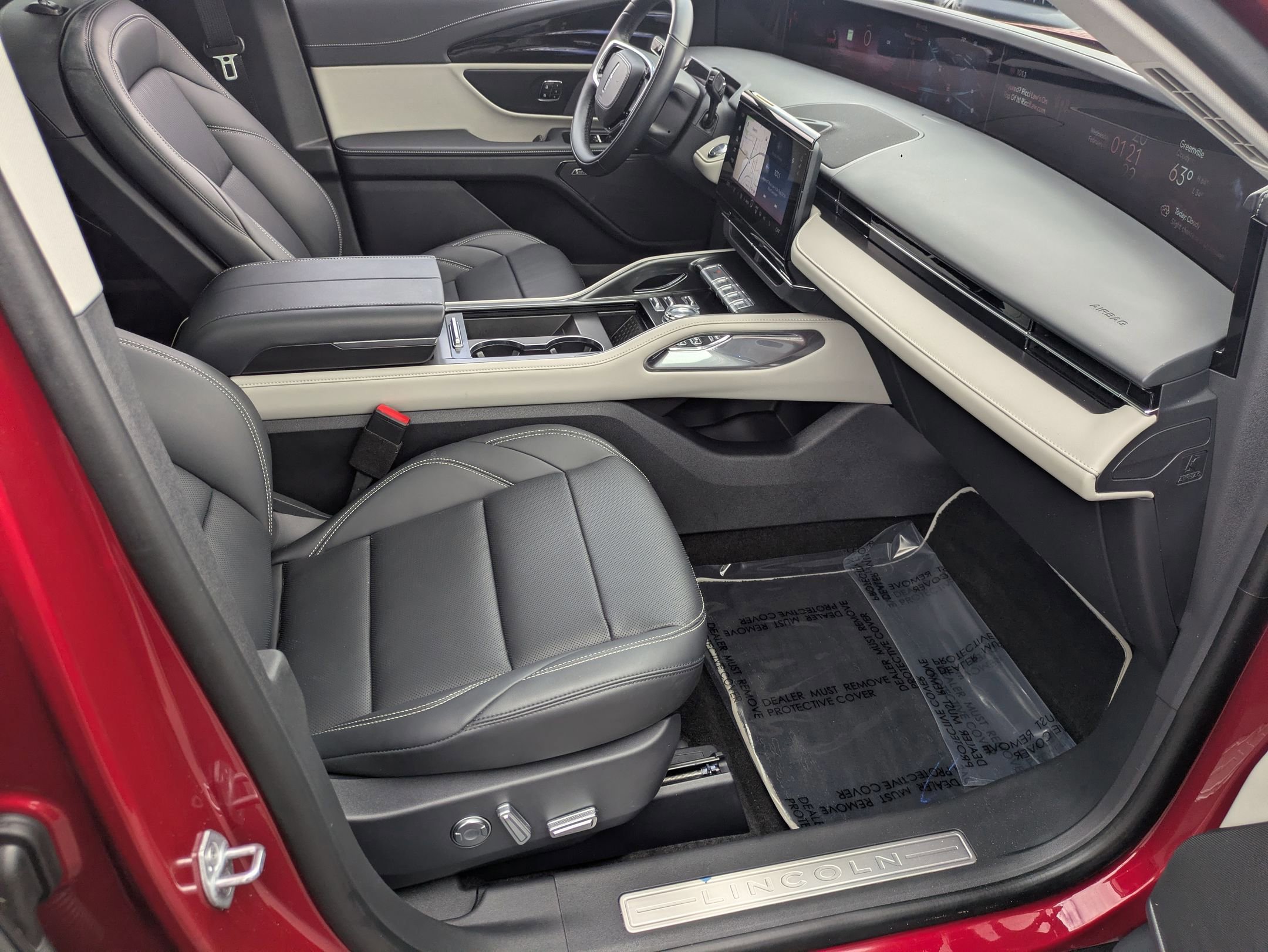 Used 2025 Lincoln Nautilus Premier w/ Equipment Group 102A image 32