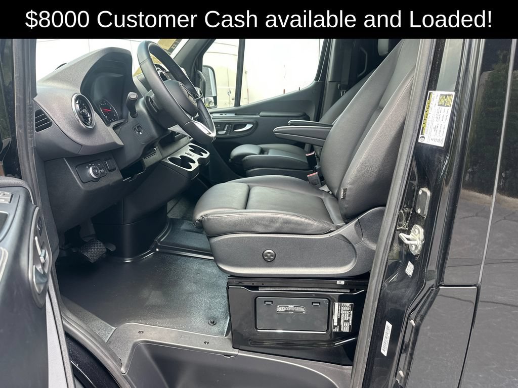 Used 2025 Mercedes-Benz Sprinter 2500 image 9