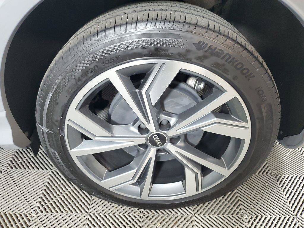 Used 2023 Audi Q4 e-tron Premium w/ Convenience Package AWD/4WD image 9