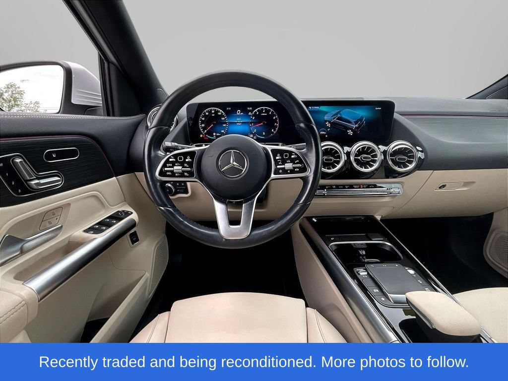 Used 2023 Mercedes-Benz GLA 250 4MATIC w/ Premium Package image 10