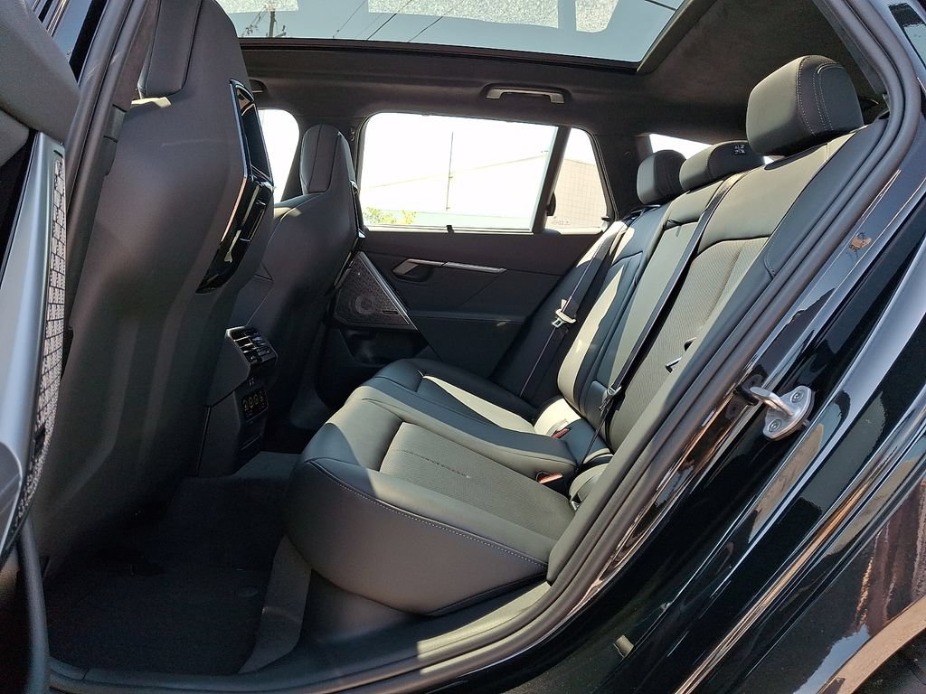 New 2027 BMW M5 Touring AWD/4WD image 9