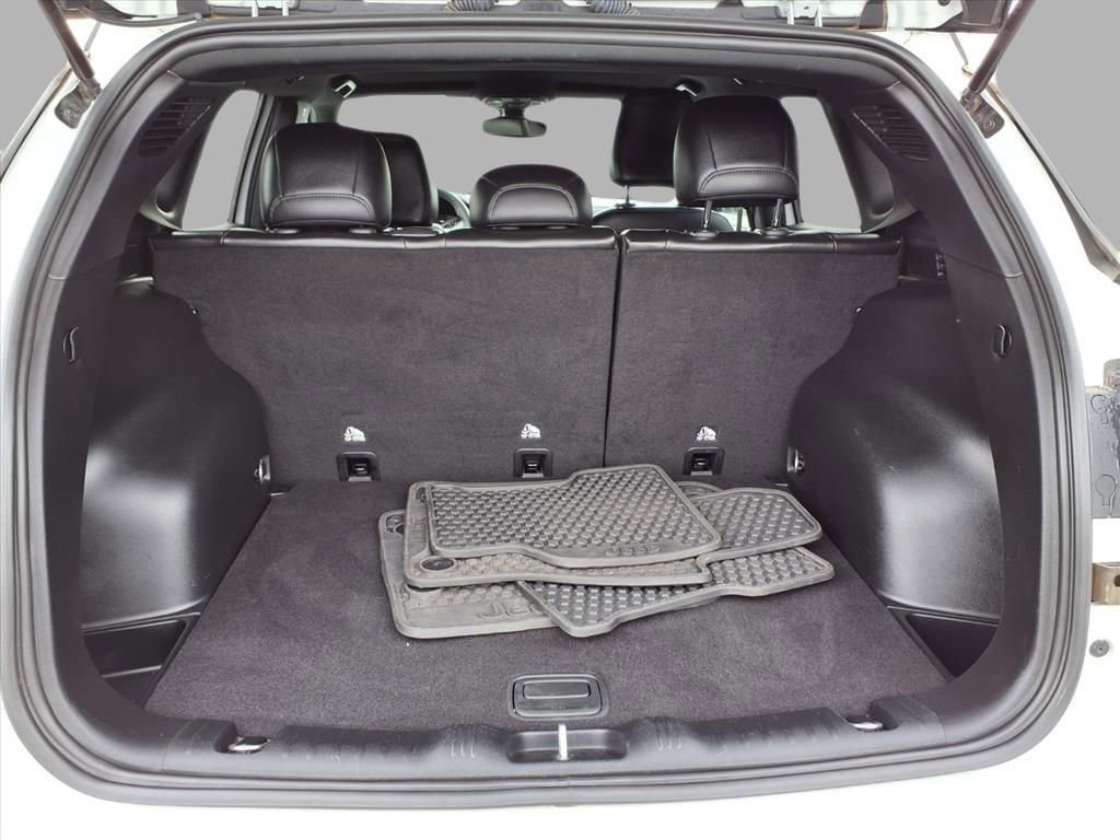 Used 2023 Jeep Compass Trailhawk image 24