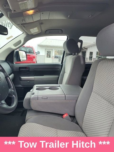 Used 2013 Toyota Tundra 4x4 CrewMax w/ Tow Pkg image 2