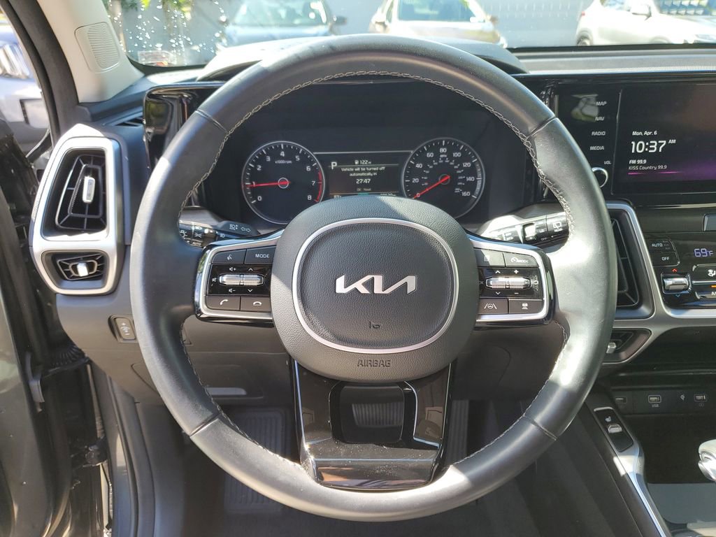 Certified 2023 Kia Sorento EX w/ Panoramic Sunroof Package image 22