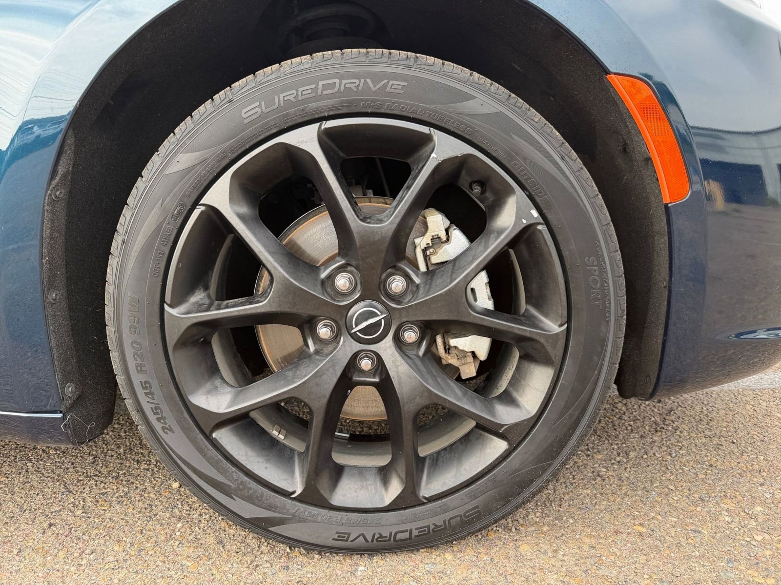 Used 2025 Chrysler Pacifica Limited image 35