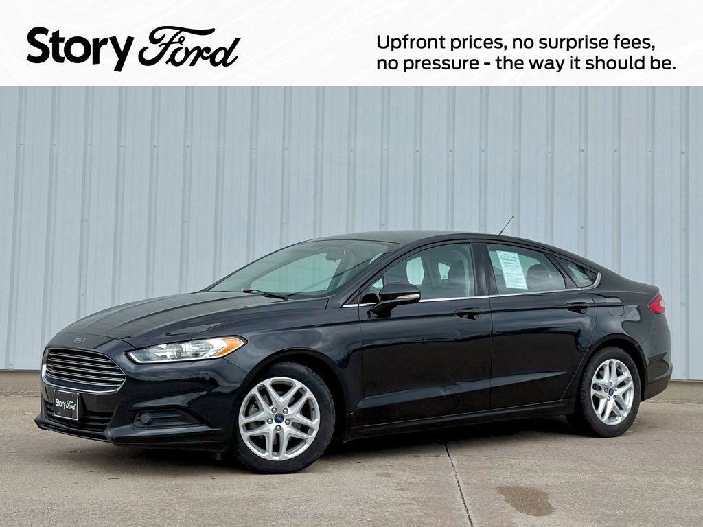Used 2015 Ford Fusion SE FWD image 1