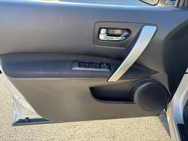 Used 2014 Nissan Rogue S image 14