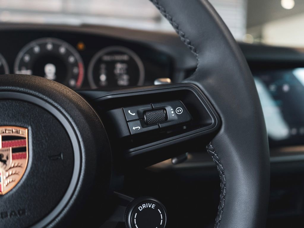 New 2025 Porsche Cayenne image 21