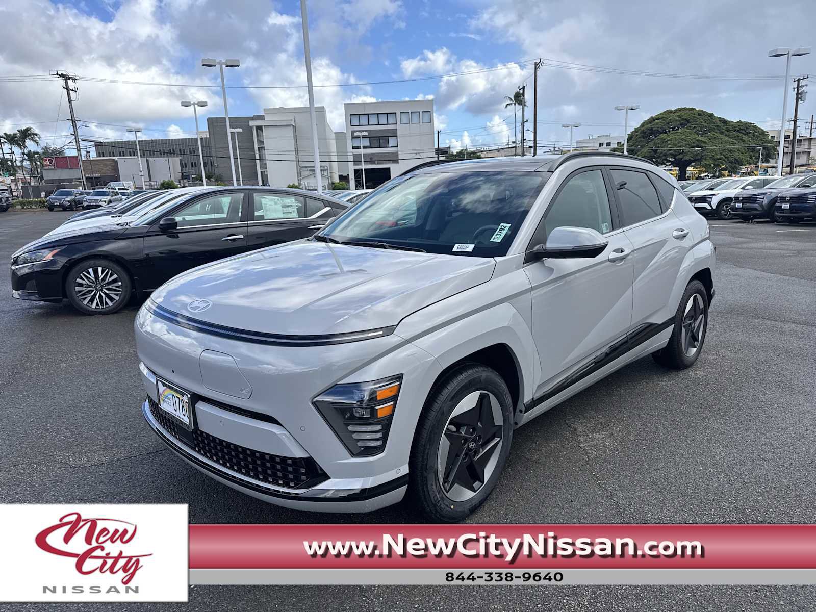 Used 2024 Hyundai Kona Limited image 1