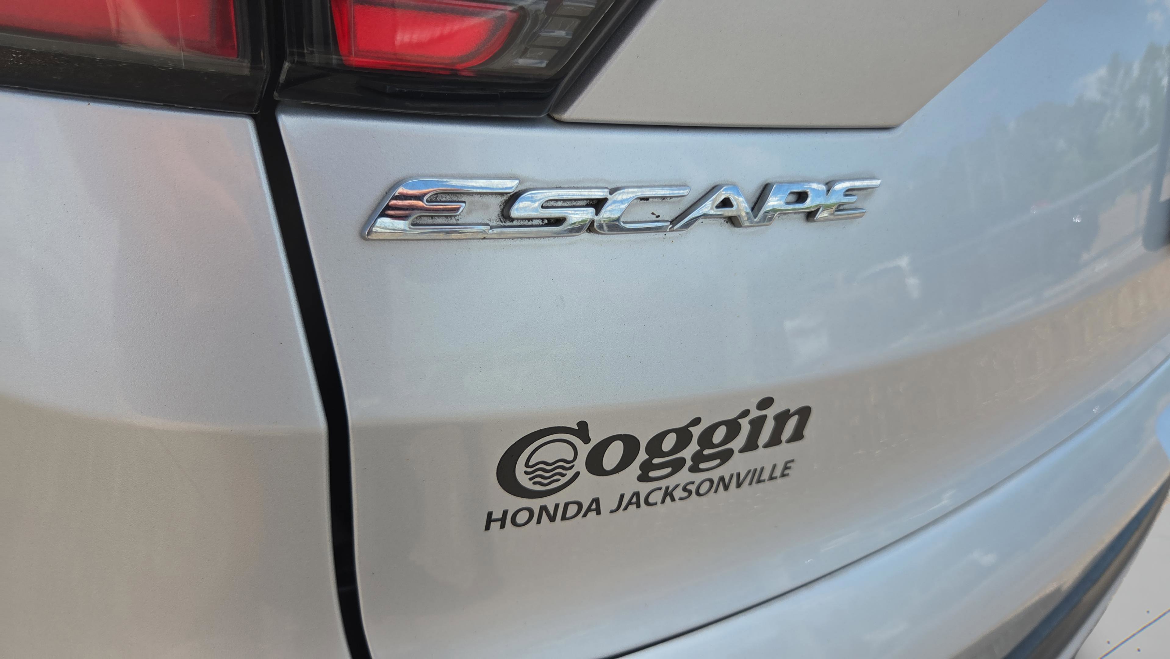 Used 2017 Ford Escape SE FWD image 30