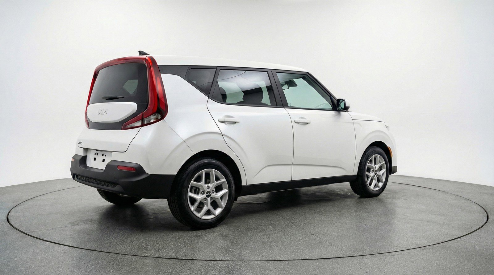 Used 2025 Kia Soul LX w/ LX Technology Package FWD image 9