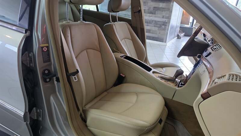 Used 2008 Mercedes-Benz E 350 4MATIC Sedan image 24