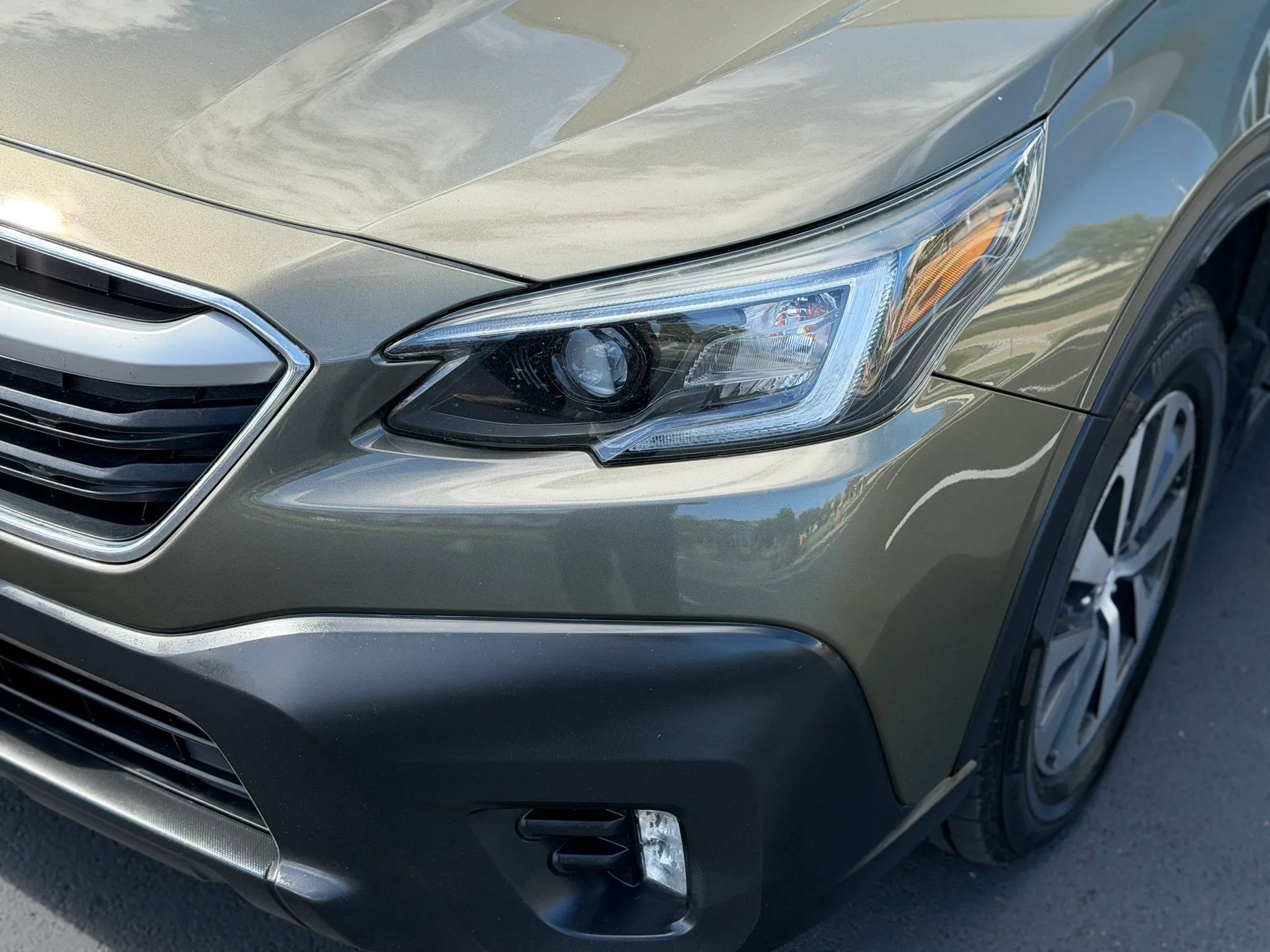 Used 2020 Subaru Outback Premium AWD/4WD image 6