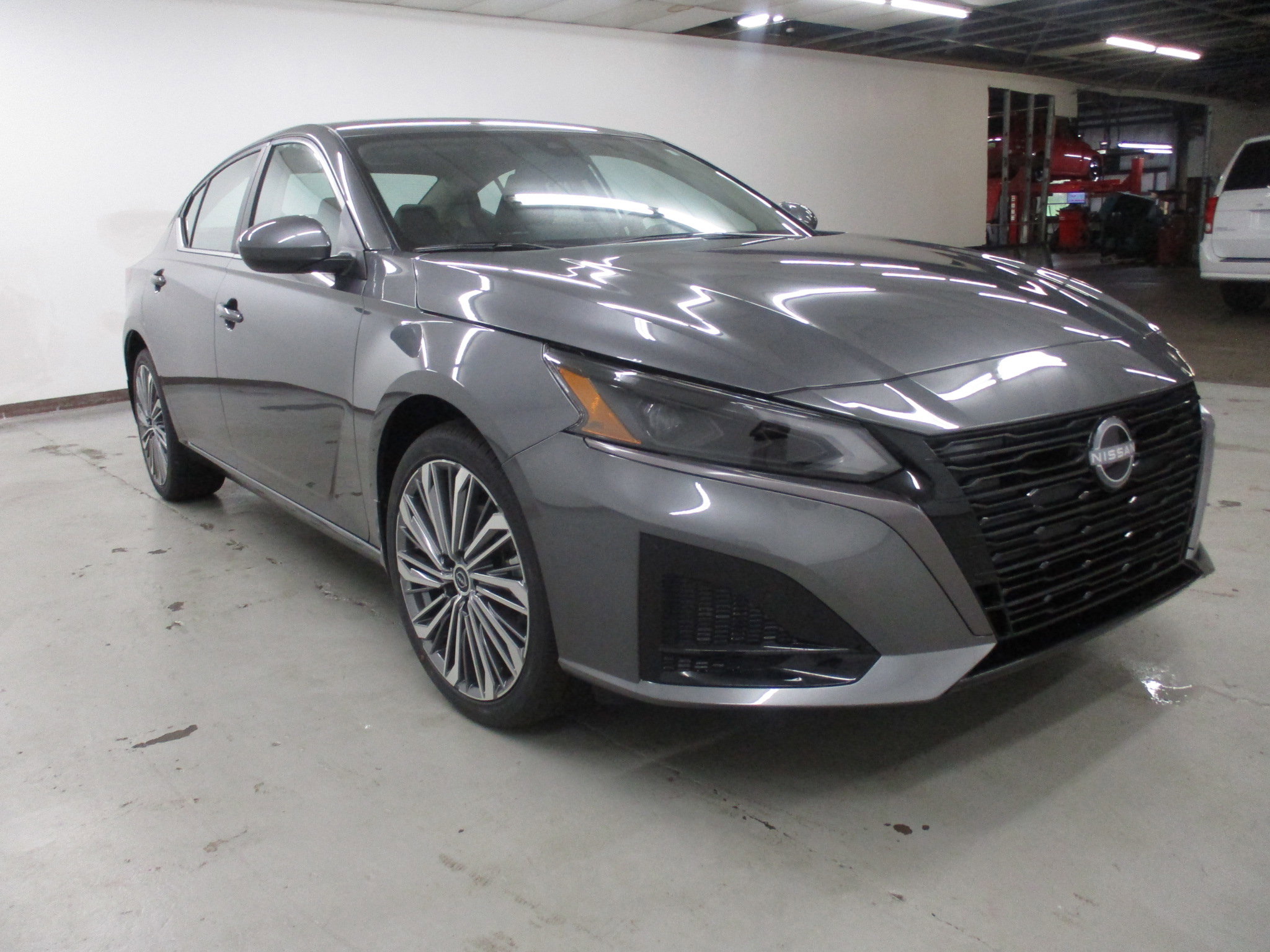 New 2026 Nissan Altima 2.5 SV w/ SV Premium Package AWD/4WD image 3