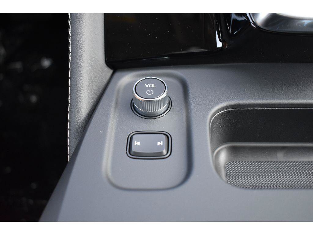 New 2026 Acura MDX w/ Advance Package AWD/4WD image 17