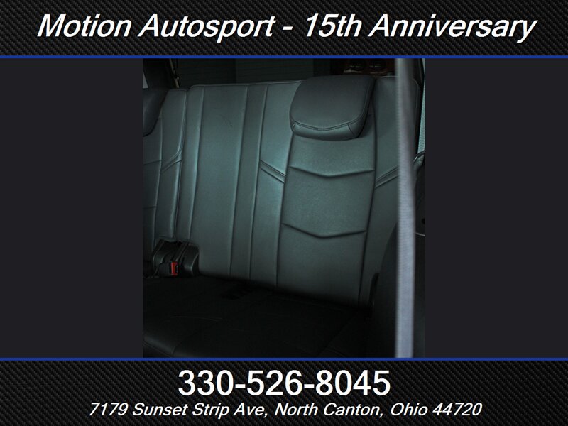 Used 2020 Cadillac Escalade Luxury w/ Escalade Sport Edition AWD/4WD image 30