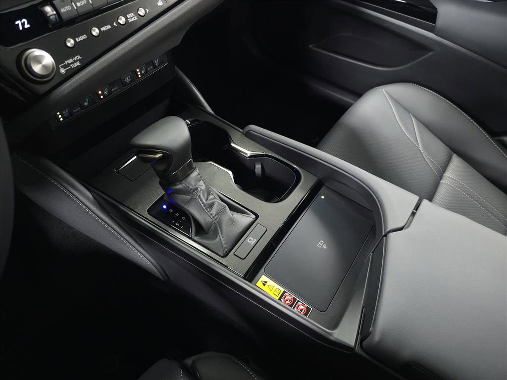 Used 2025 Lexus ES 350 w/ Luxury Package image 34