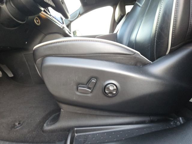Used 2025 Chrysler Pacifica Limited FWD image 25