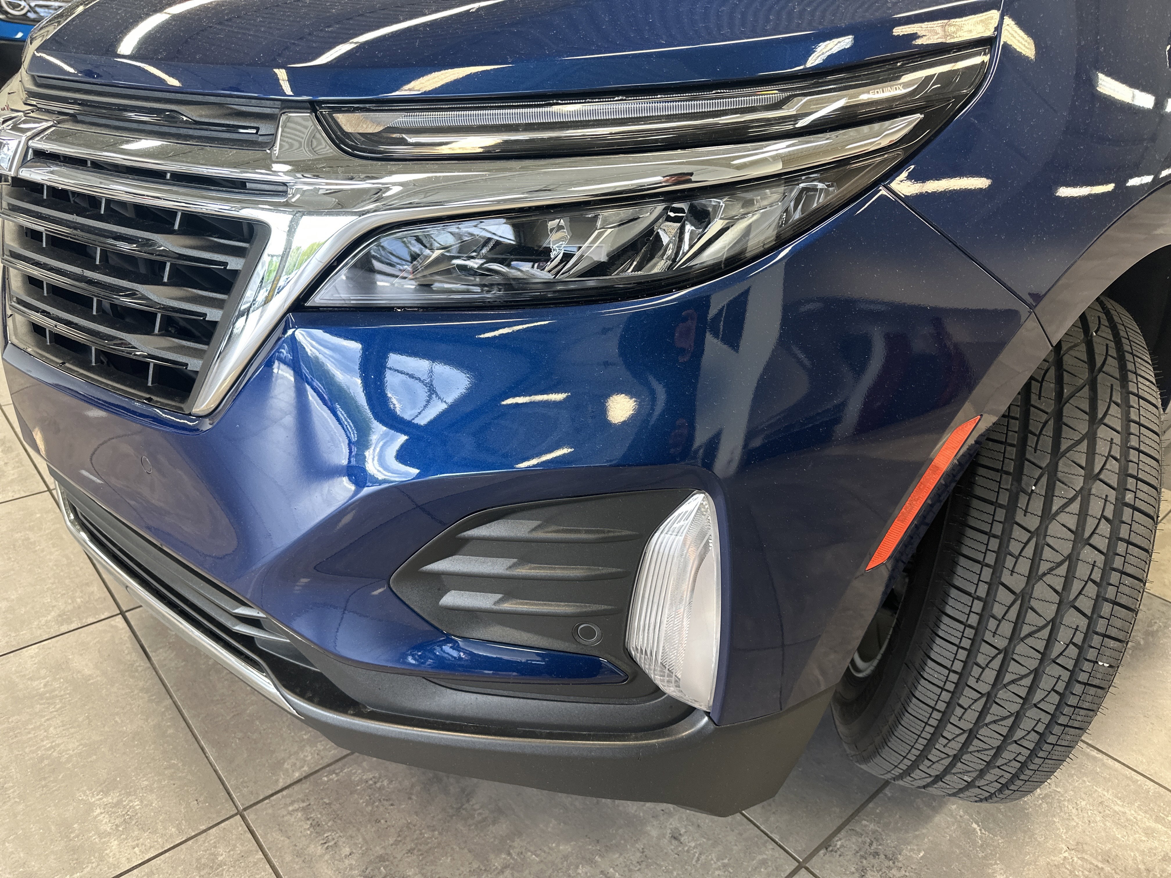 Used 2023 Chevrolet Equinox LT FWD image 14