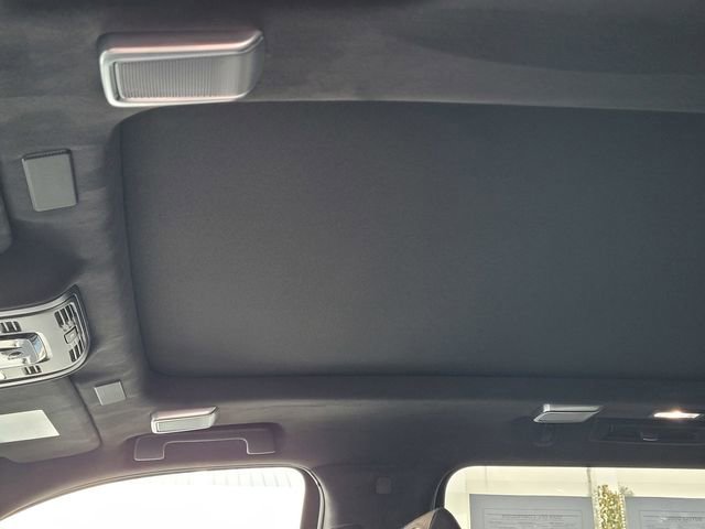 Used 2025 Cadillac Escalade ESV Premium Luxury Platinum image 14