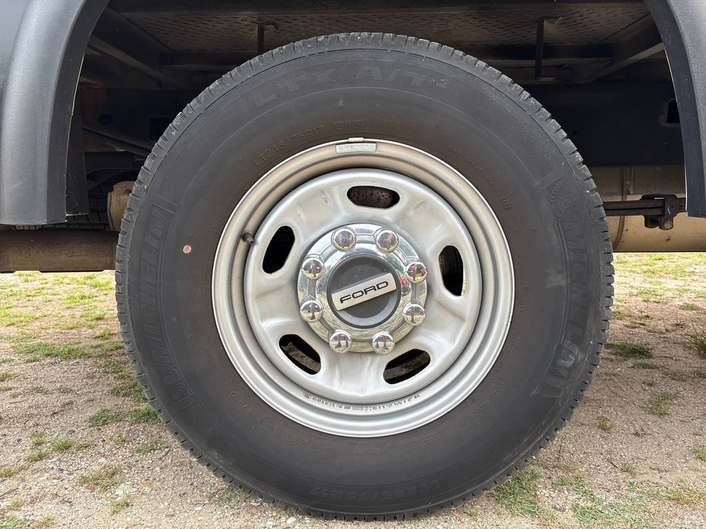Used 2022 Ford F250 XL w/ Power Equipment Group AWD/4WD image 13