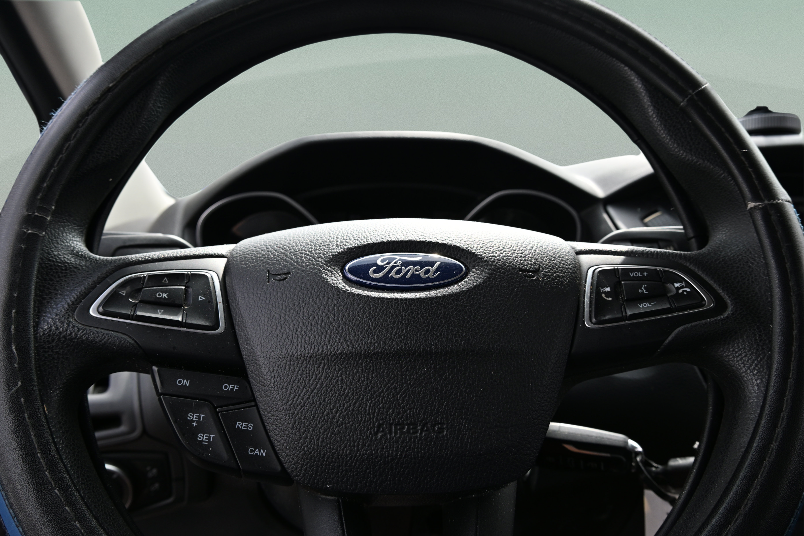 Used 2018 Ford Focus SE FWD image 28