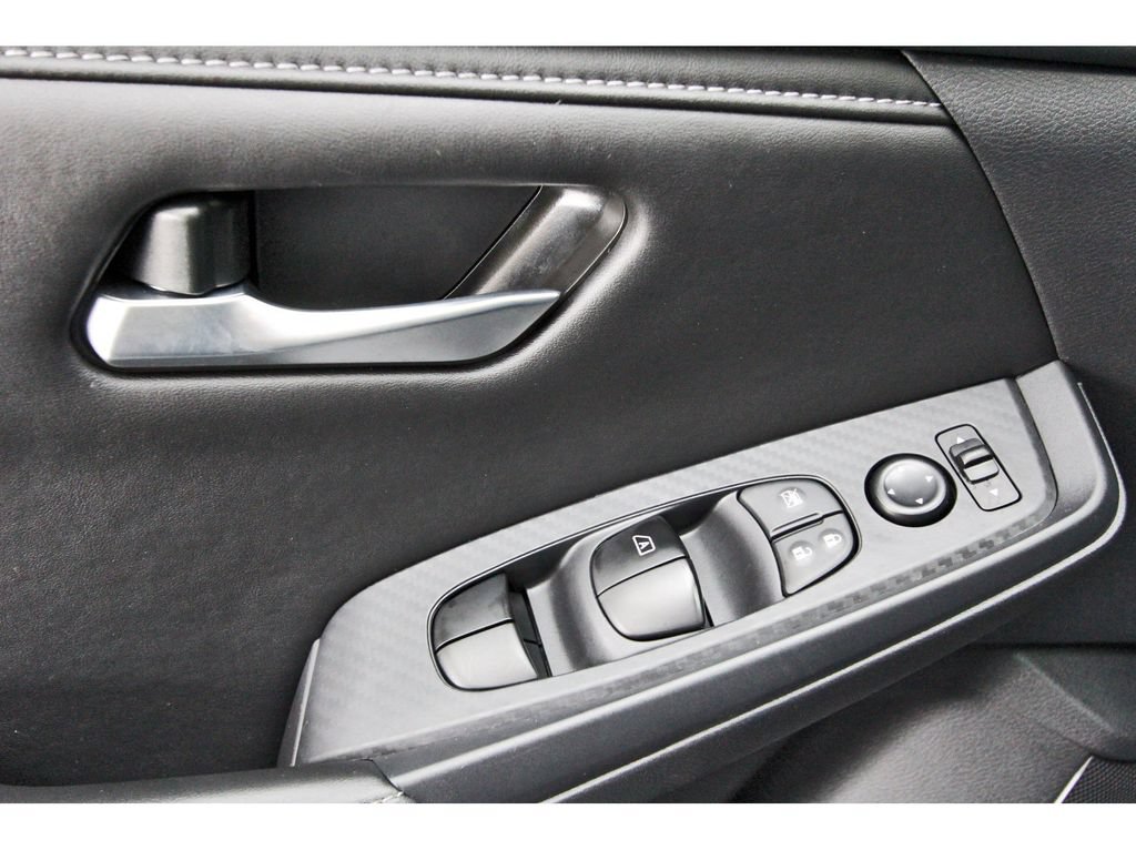 Used 2025 Nissan Sentra SV FWD image 20