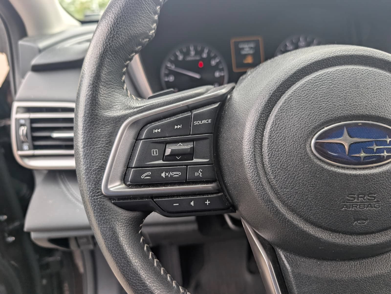 Certified 2024 Subaru Outback Limited AWD/4WD image 11