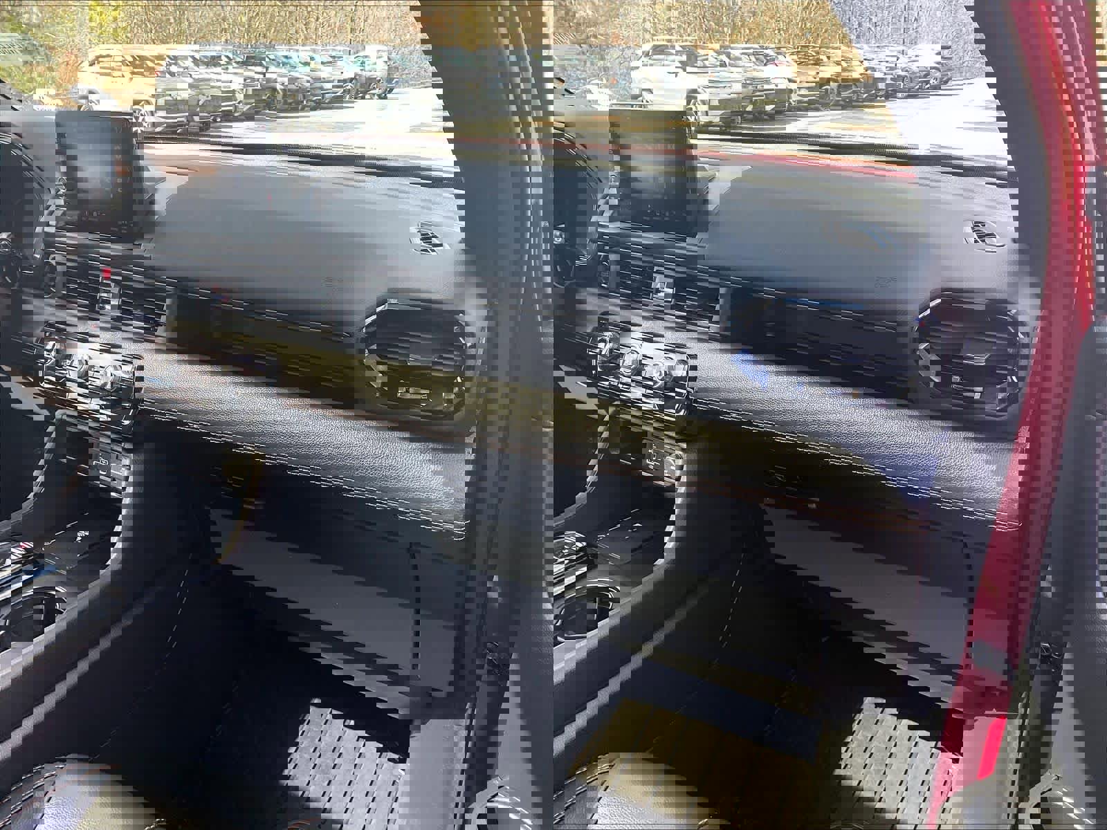 Used 2025 Honda Pilot TrailSport image 13