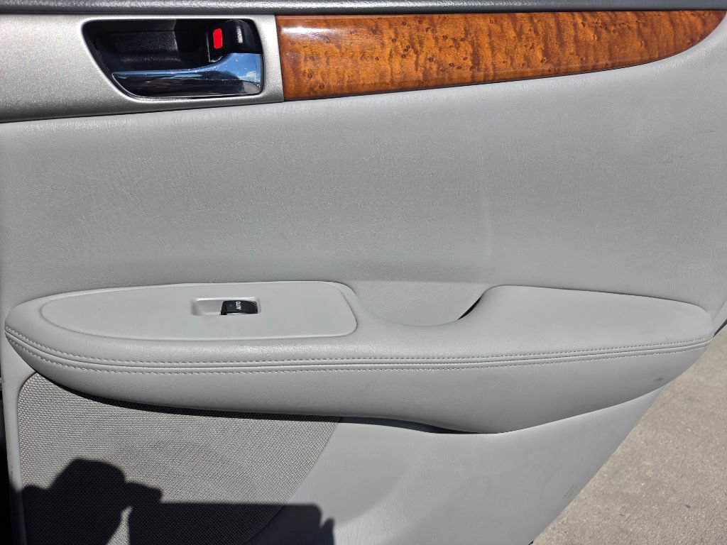 Used 2005 Lexus ES 330 FWD image 31
