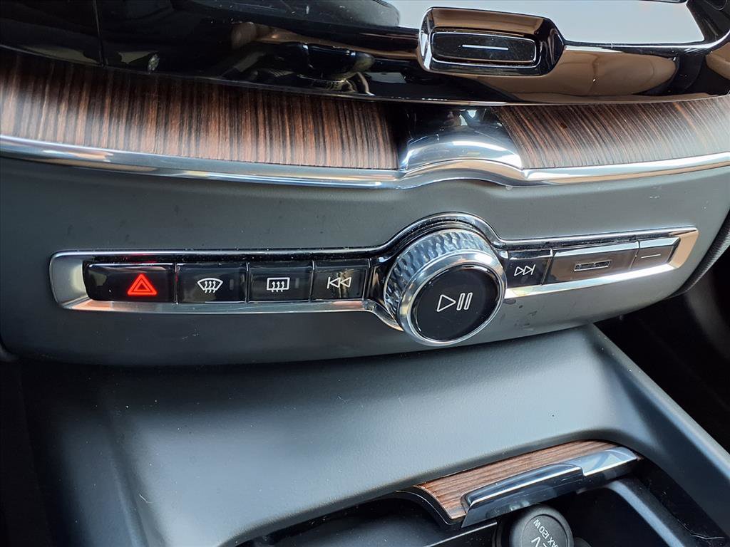 Used 2021 Volvo XC60 T5 Inscription w/ Advanced Package image 7