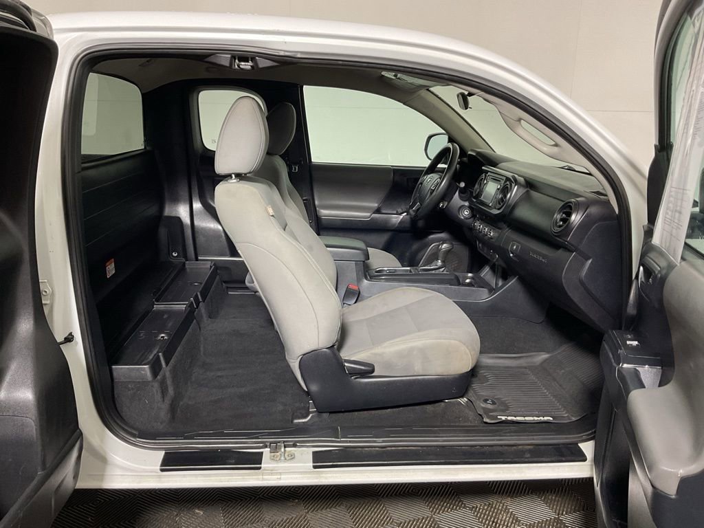 Used 2019 Toyota Tacoma SR image 31