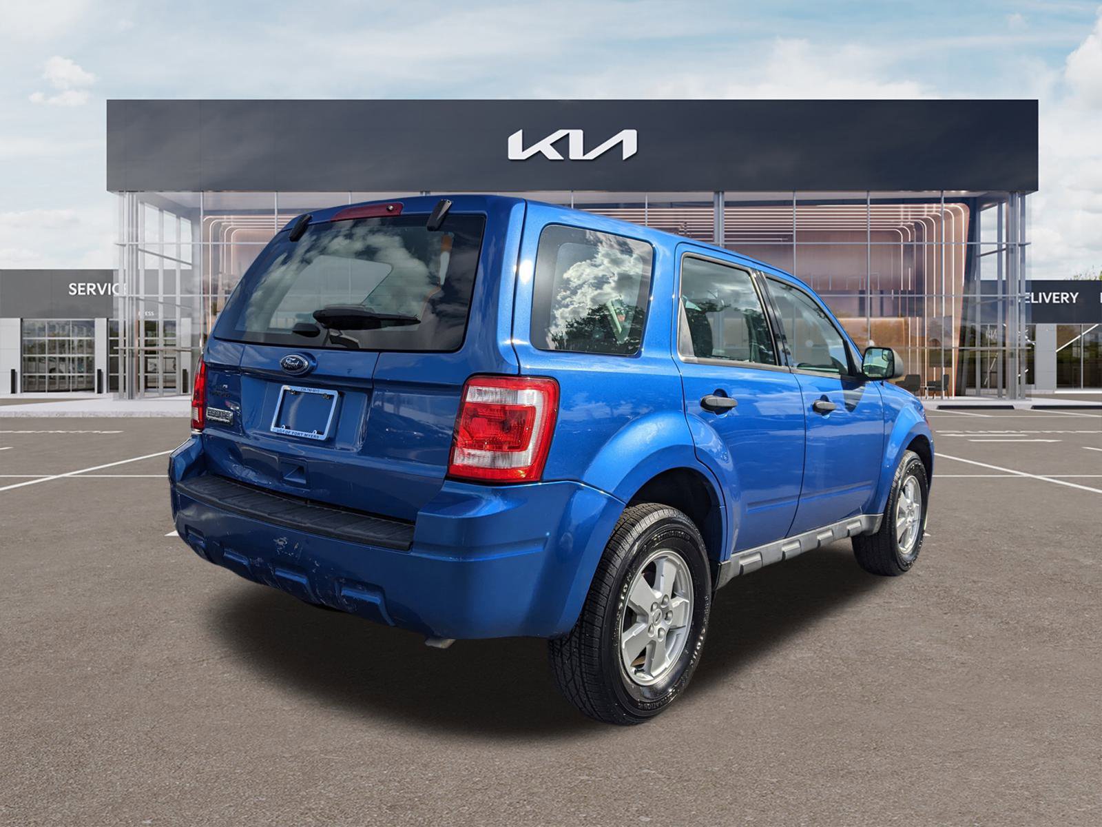 Used 2011 Ford Escape XLS w/ 101A Rapid Spec Order Code image 4