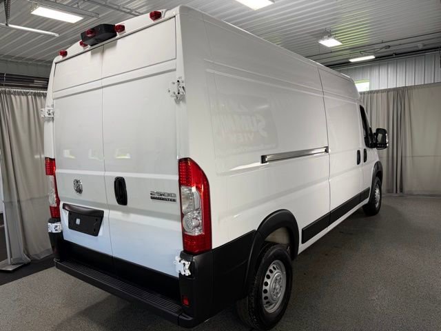 Used 2025 RAM ProMaster 2500 w/ Convenience Group FWD image 4