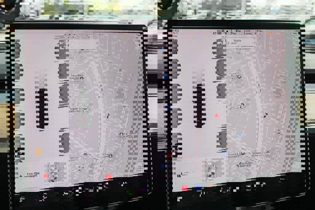 Used 2023 Tesla Model Y Long Range image 24