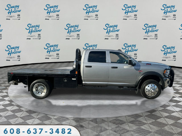 Used 2024 RAM 5500 Tradesman w/ Chrome Appearance Group AWD/4WD image 4