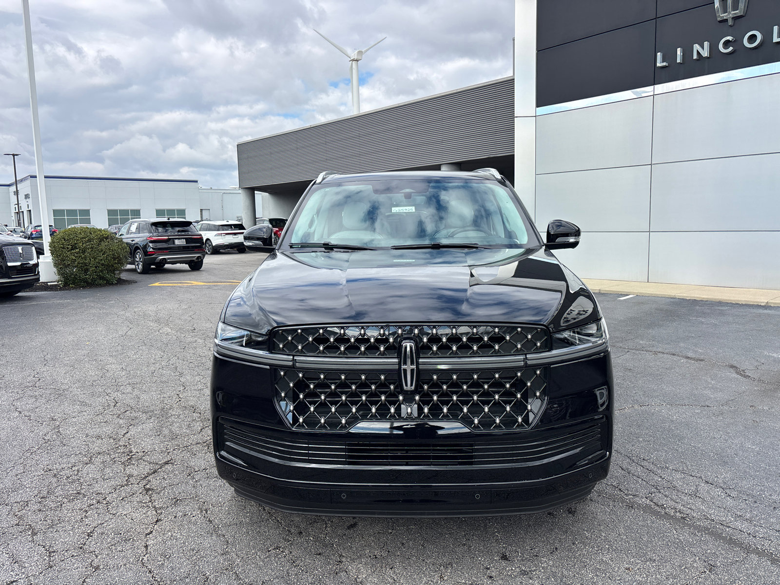 New 2025 Lincoln Navigator L Black Label image 2