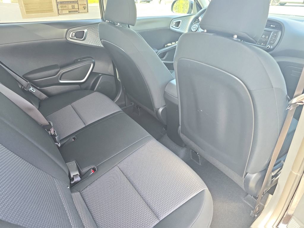 Used 2025 Kia Soul LX w/ LX Technology Package image 11